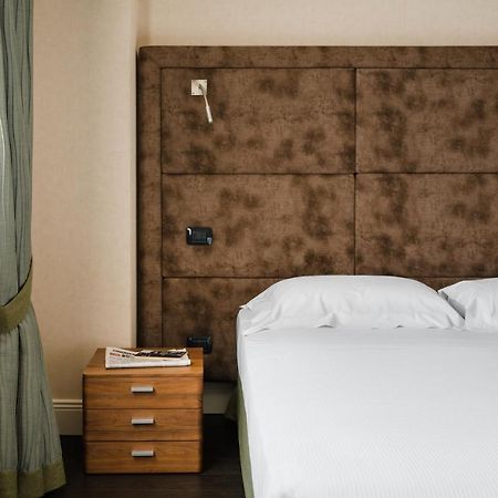 Hotel Cora Carate Brianza Εξωτερικό φωτογραφία