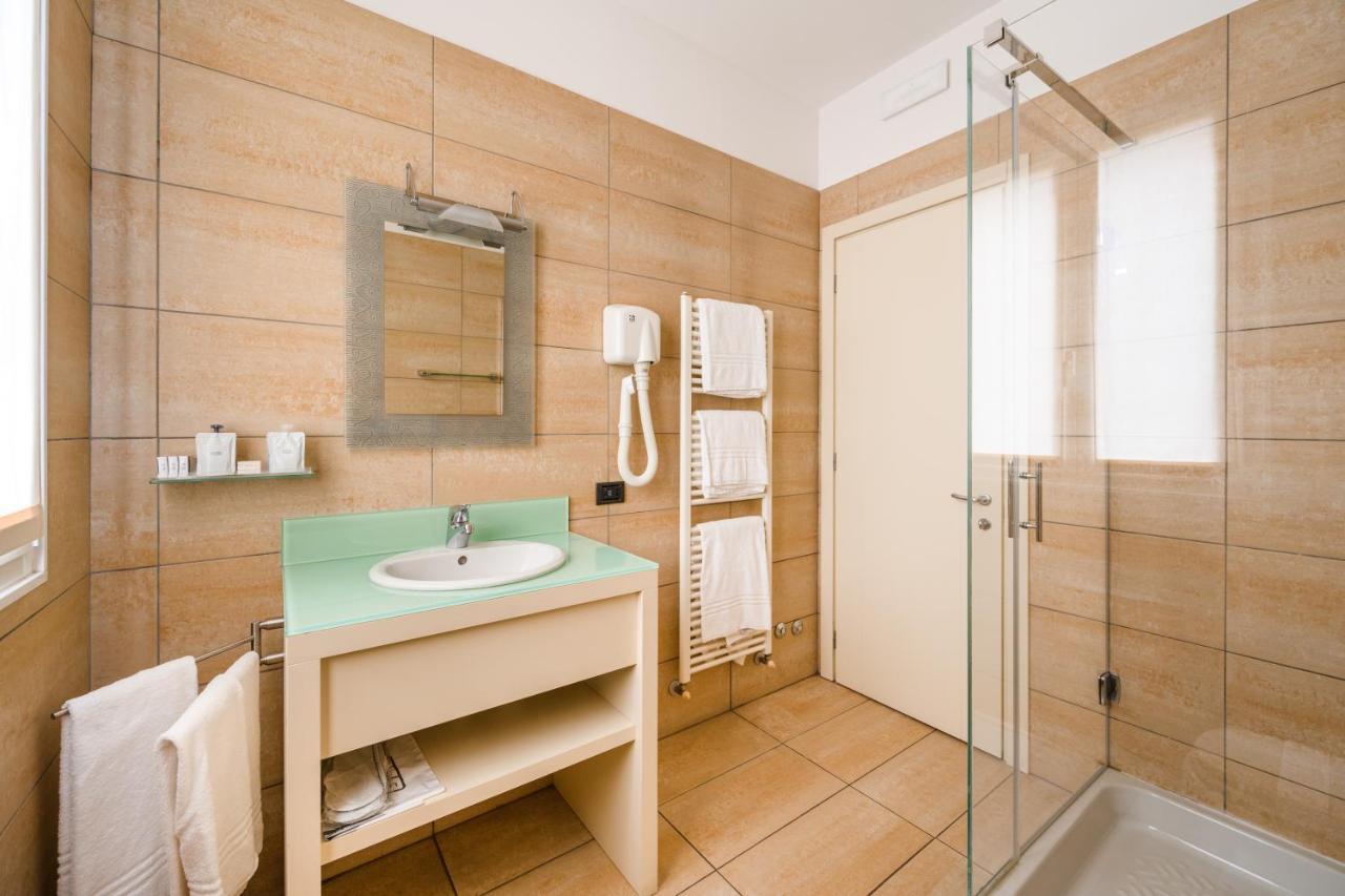 Hotel Cora Carate Brianza Εξωτερικό φωτογραφία