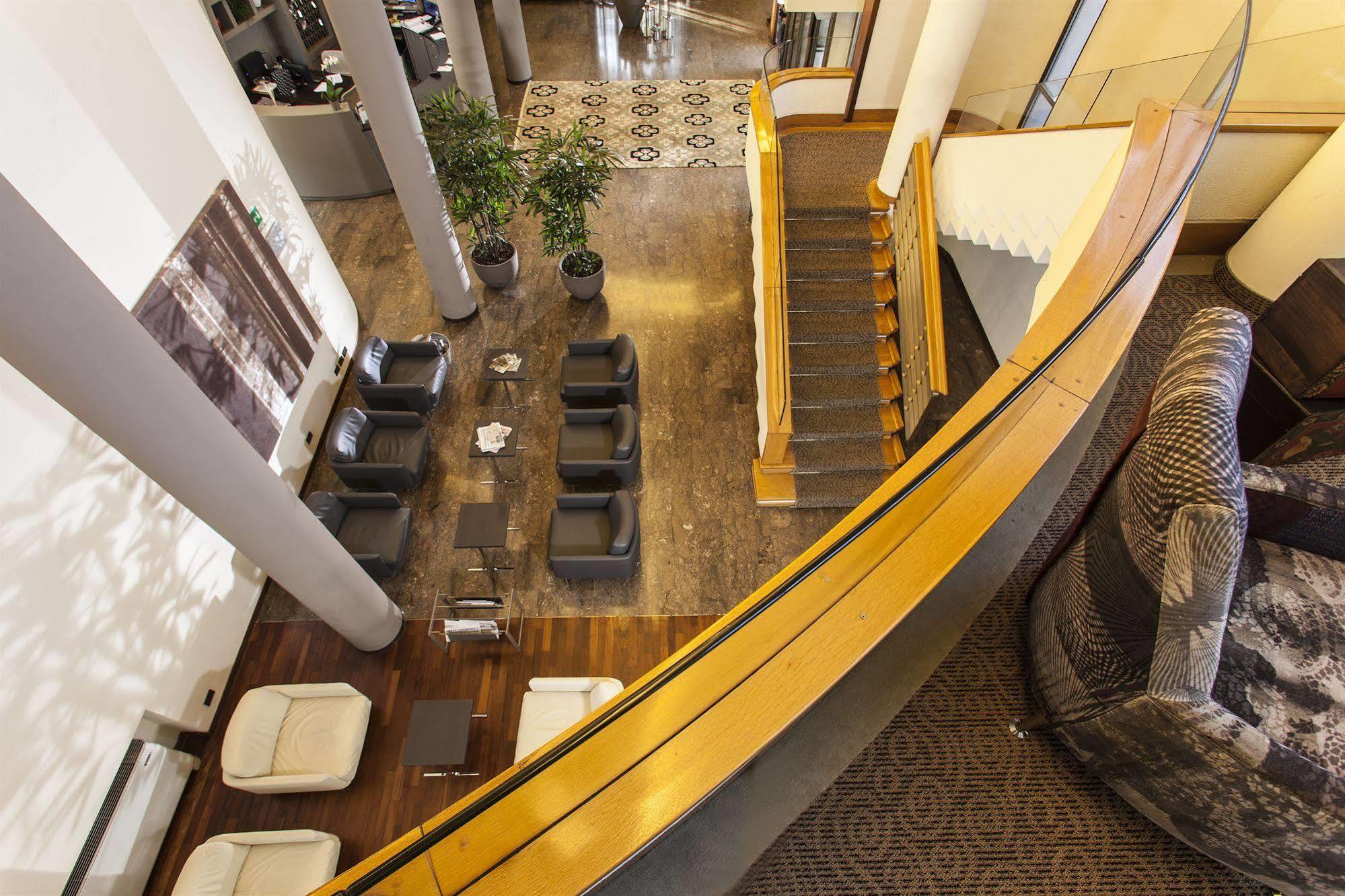Hotel Cora Carate Brianza Εξωτερικό φωτογραφία